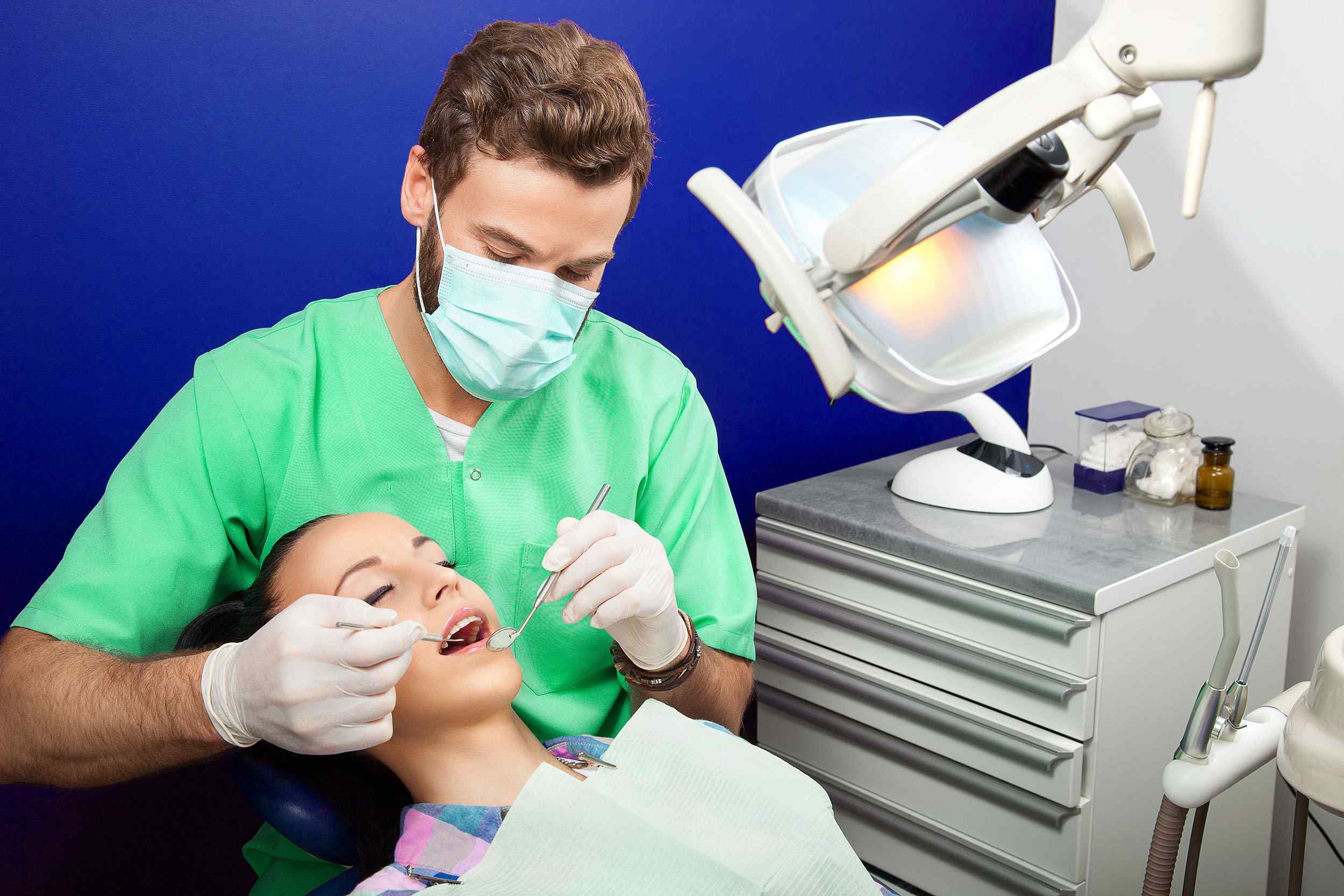https://usmaan.in/wp-content/uploads/2020/02/img-doctor.jpg